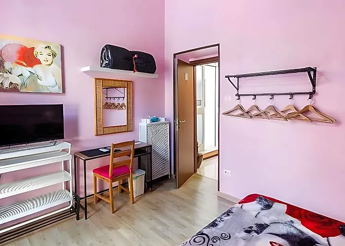 And Comfort 4*